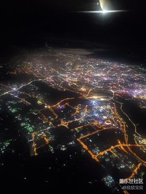 飞机上的郑州夜景
