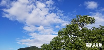 大雨洗过的天空