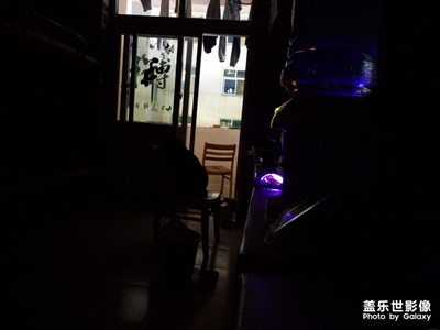 夜拍外面像白天一样