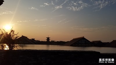 【瑰丽时分】+夕阳下的古城