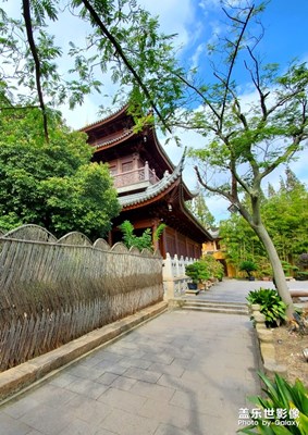 龙华古寺