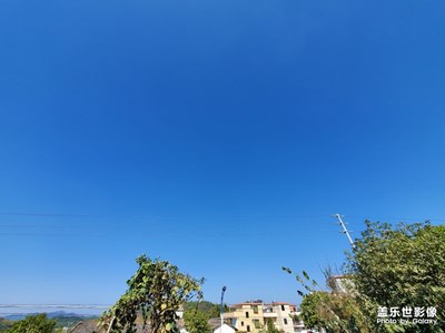 蓝蓝的天空