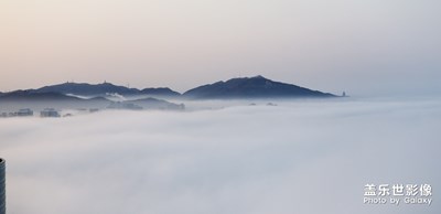 云里雾里，远处那楼，远处那山，