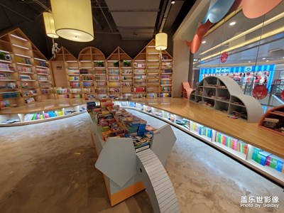 冷清的书店