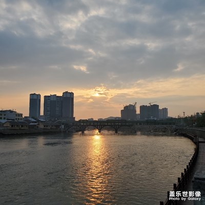 朝辉晚霞