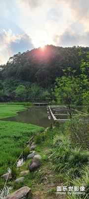 十時實也，里仁為美，藍青遠水，山妙精髓