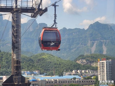 【盛夏时光】盛夏的张家界天门山缆车风光