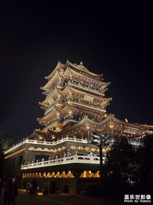 又见夏雨荷～一城山色半城湖