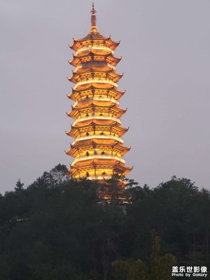 大余县牡丹亭公园夜景