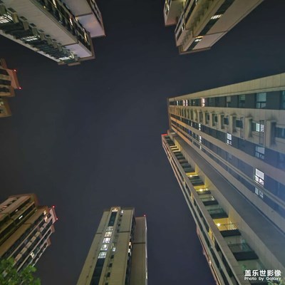 小区门口