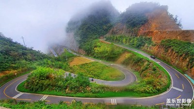 这路不只有十八弯（四川达州宣汉巴山大峡谷）