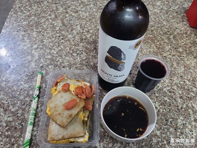 看下能不能显示照片信息