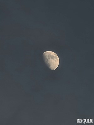 月亮