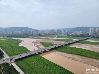 【随走随拍】 登高望远