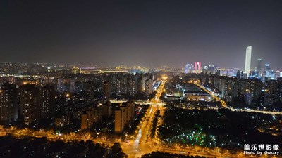 更新后，夜景好像好了一点