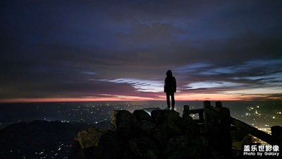 夜爬泰山