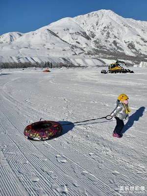 日照金山前 去喀纳斯滑雪吧！