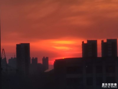 落日与明月