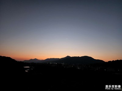 月如钩