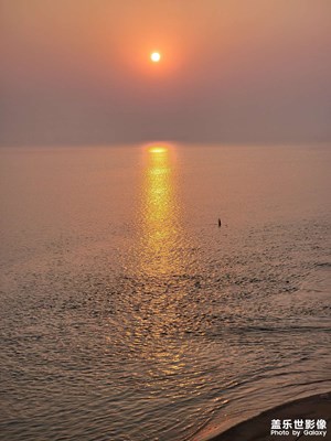 海边日出