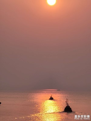 海边日出
