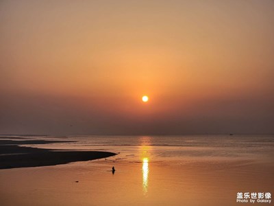 海边日出