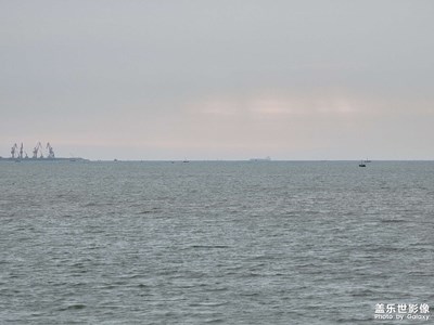 海边日出