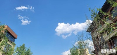今天的天气不错，拍天空，很好看