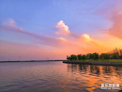 近期拍的夕阳，后期改了一下