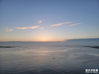 海边日出