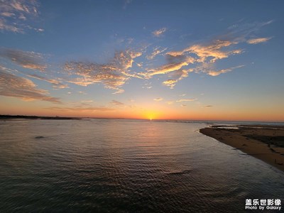 海边日出