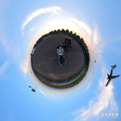 【秋日丽影】+ 骑上小摩托，看大灰机