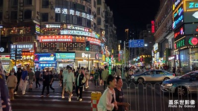 长沙的闹市夜景