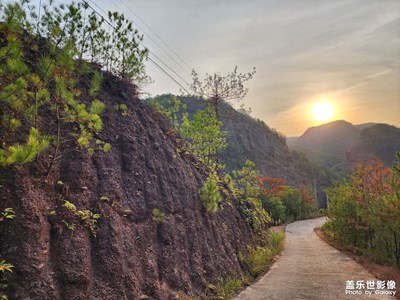 半山腰的风景，同样美丽