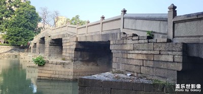 冷冷清清