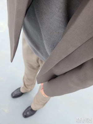 OOTD…………禁欲系。