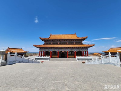 【阳光灿烂的日子】灵香山上灵香寺