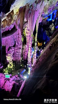 灵栖洞景区是建德市（新安江）对外开放最早的景区，位于城西