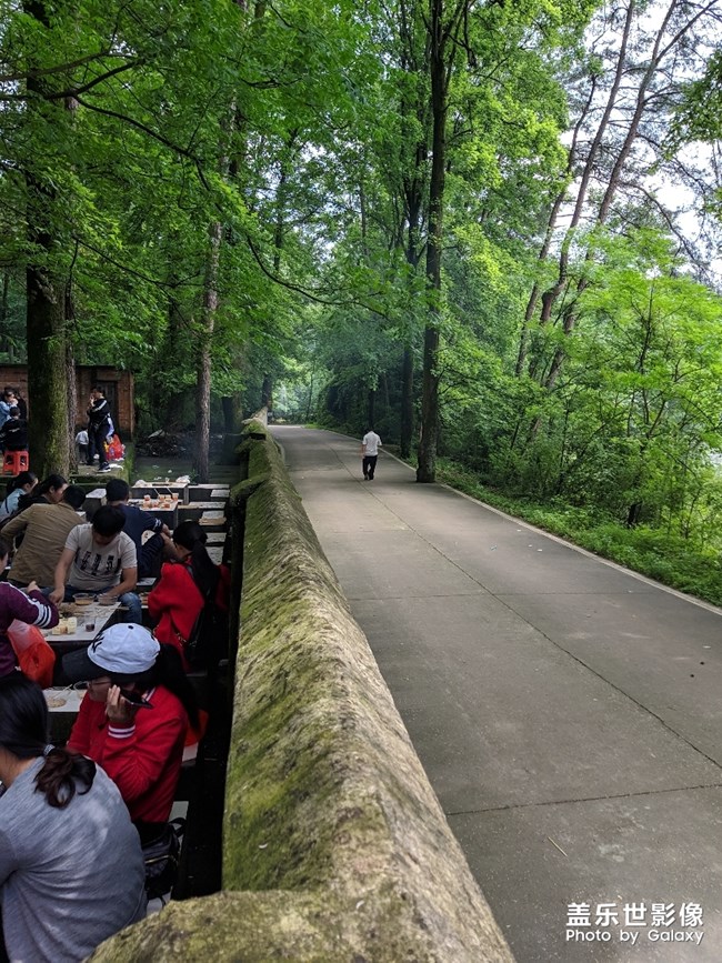 白天拍照还可以，希望a70也能增加夜景模式，谢谢