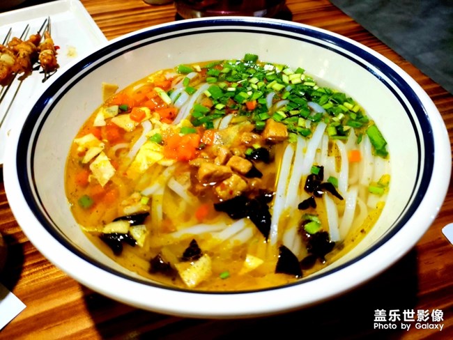 【秀出美食】+我最喜欢的小面