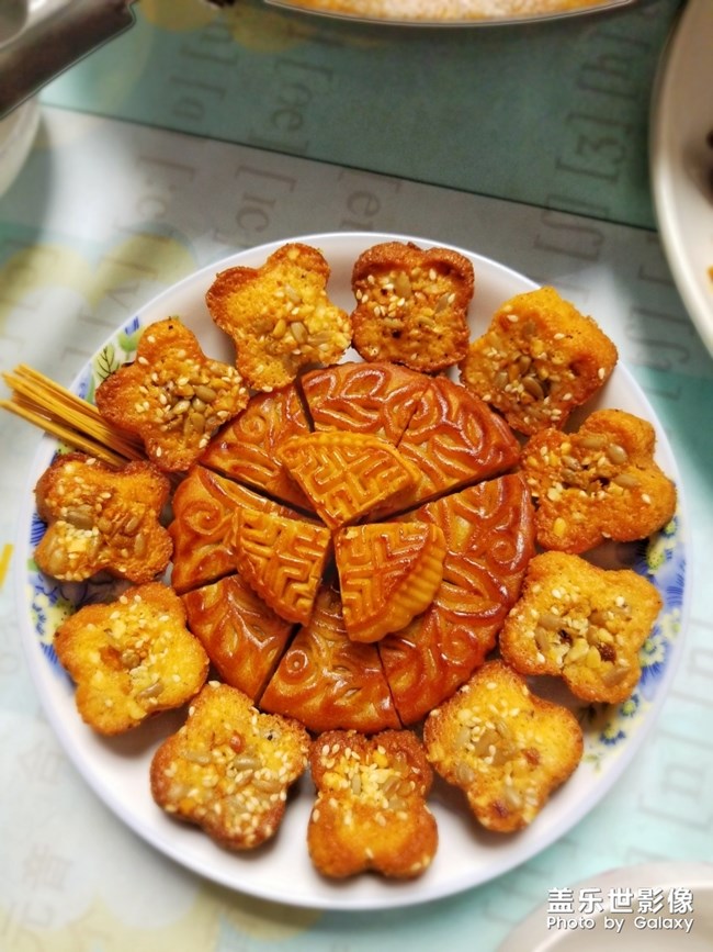 中秋节，吃月饼了