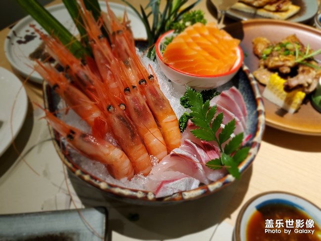 【双旦惊喜】+ 吃了一个好吃的自助餐