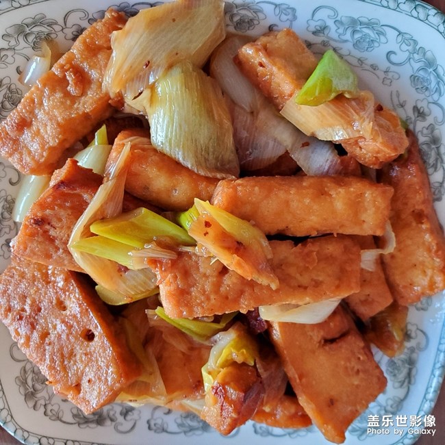 传统鲁菜葱烧豆腐