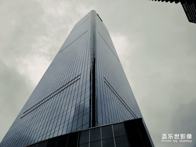 新增的這個AI攝影功能很好