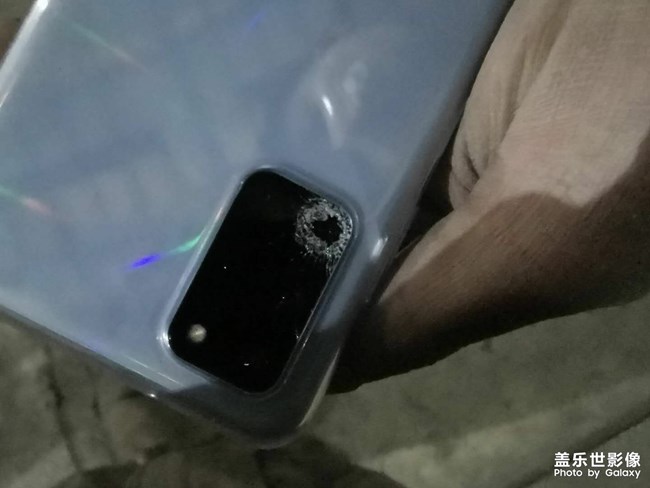 20＋摄像头外边玻璃维修多少钱？