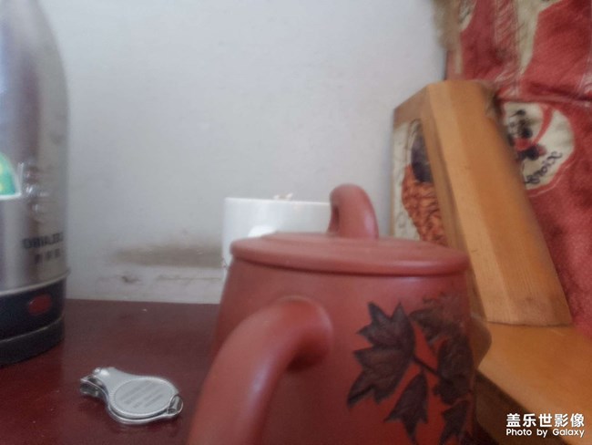前置摄像头挂了  什么情况  一年半的国行