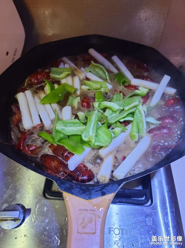 今天给家人做一个小龙虾 今天给家人做一个小龙虾