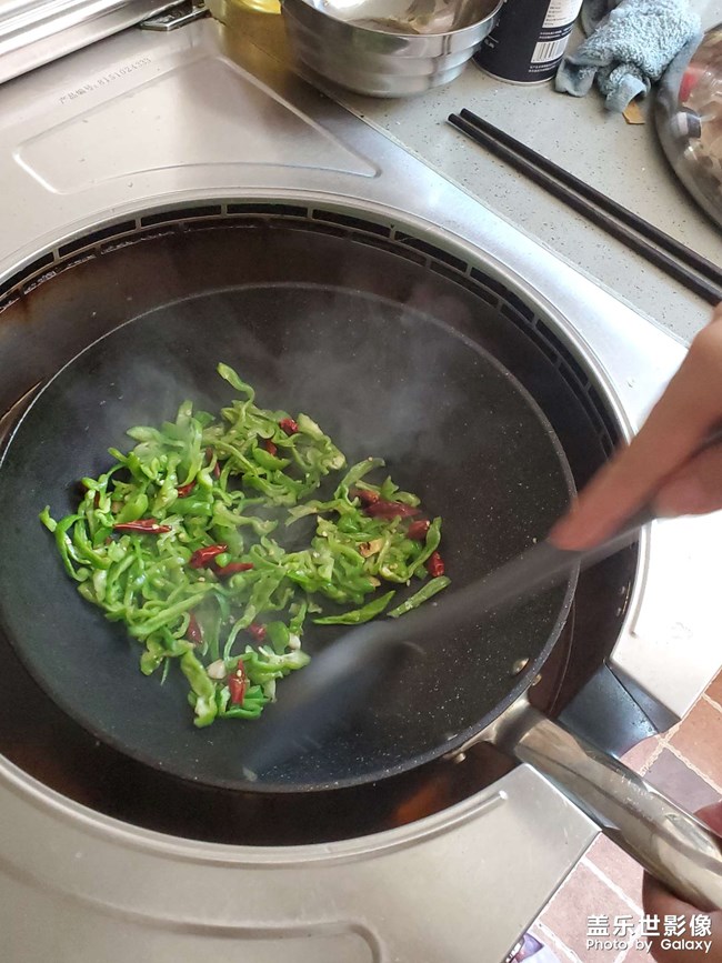 青椒肉丝饭