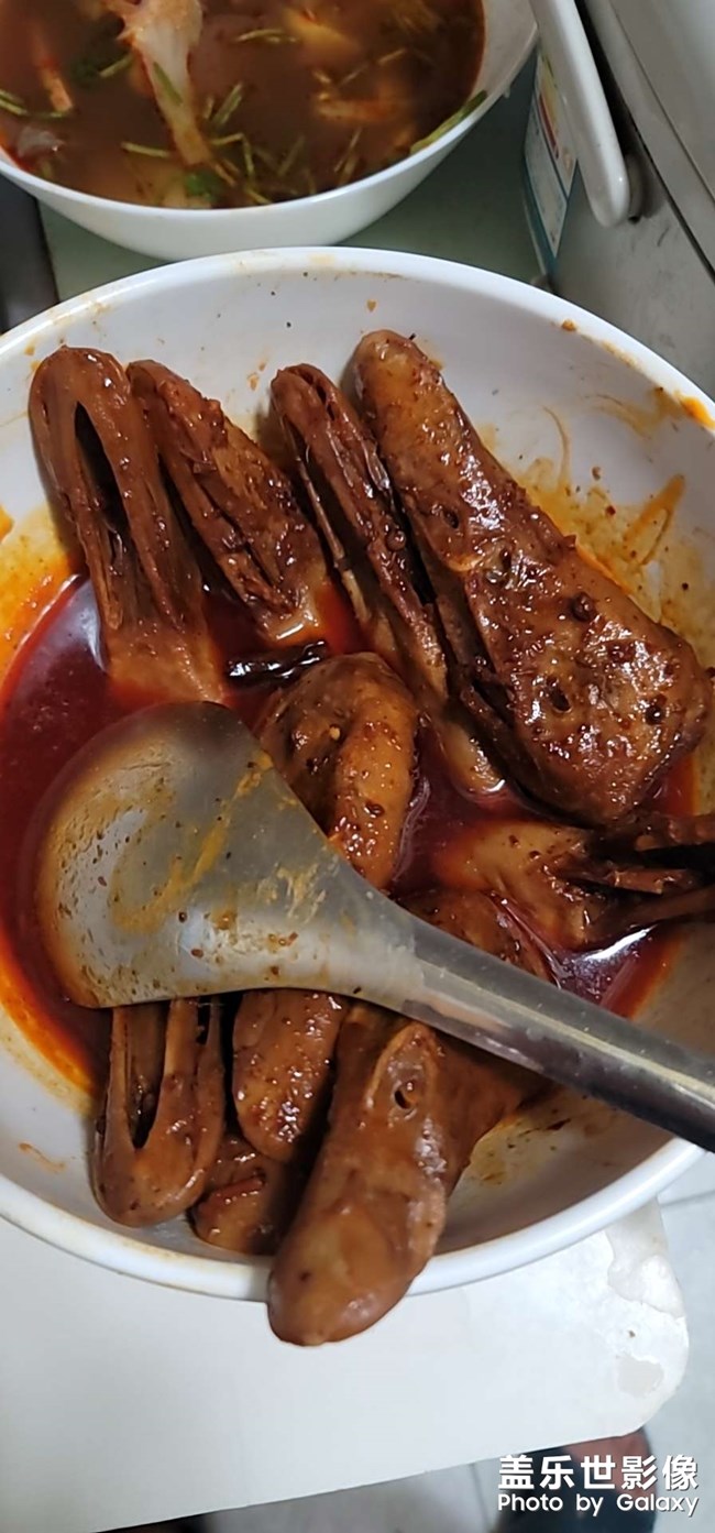 做了毛血旺和干锅鸭头。