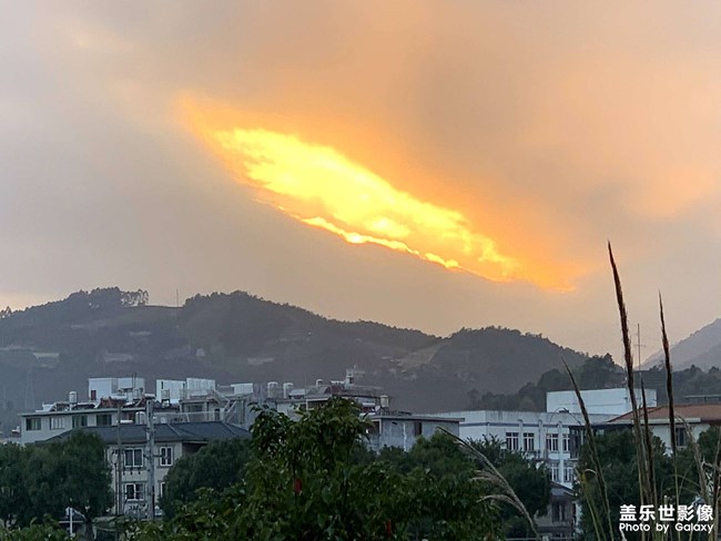 黄昏的日落